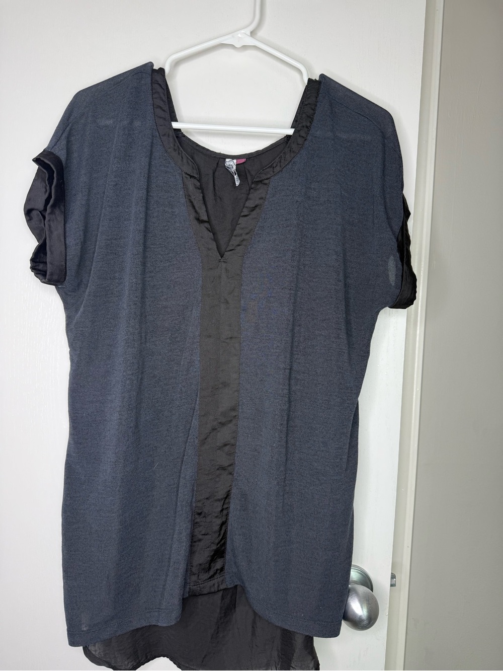 Three Stones Women’s Black Layered V-Neck Top